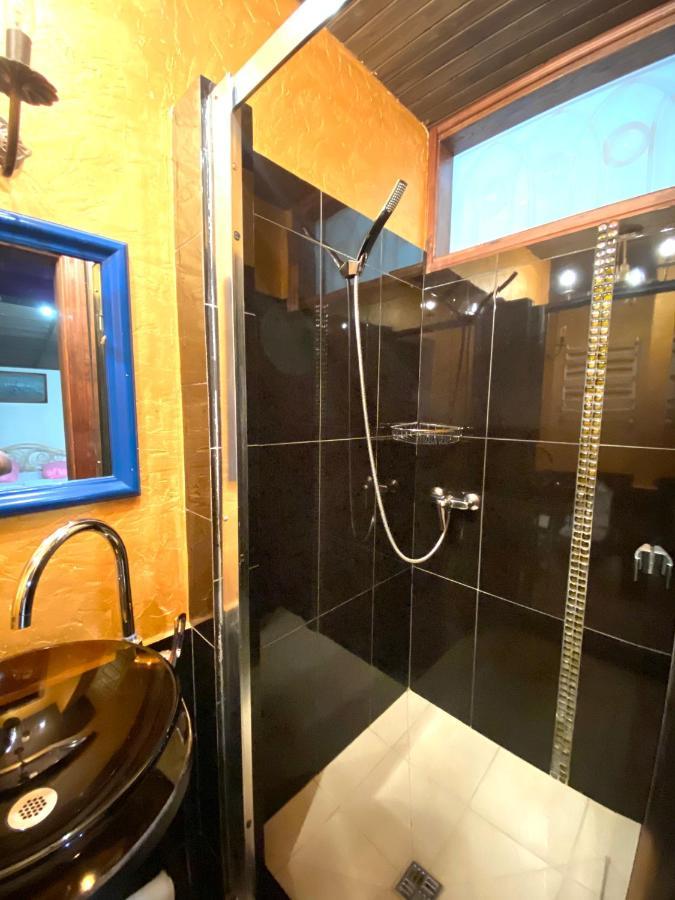 Квартира В Центрі На Вулиці Лесі Українки 19 Lviv Eksteriør bilde